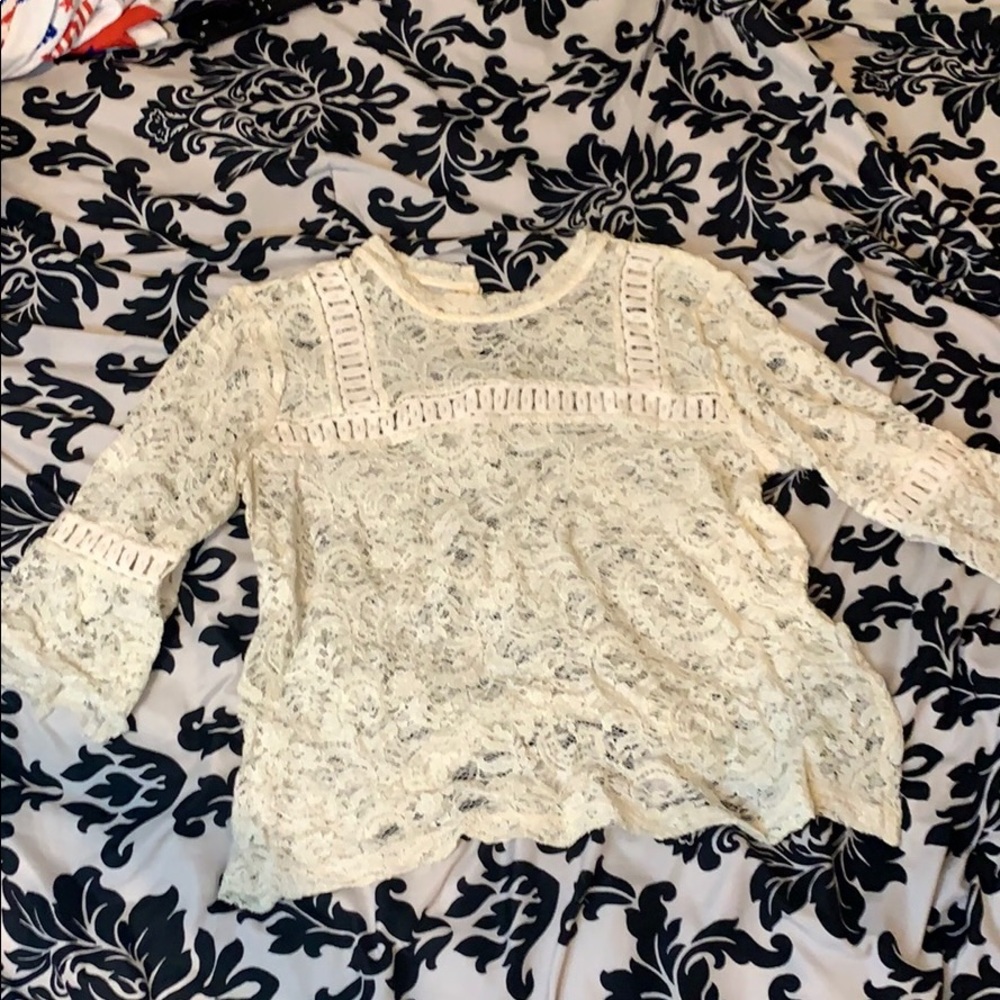 Lace 3/4 sleeve top